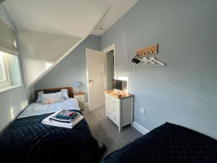 Orchard Lodge -Coastal Retreat, New Build, Village Views, Private Garden And Terrace Saint Brides Major Zewnętrze zdjęcie